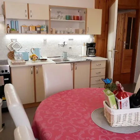 Apartment Atelier Tina Art